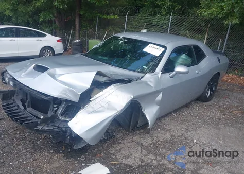 2022 Dodge Challenger Gt z USA, uszkodzony, nr VIN 2C3CDZJG2NH260697
